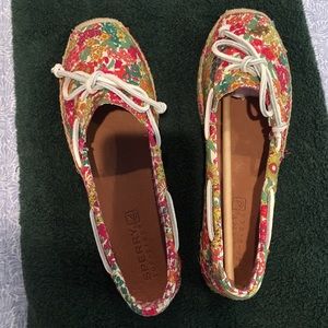 Sperry Topsider floral tie espadrille size 8 1/2 M